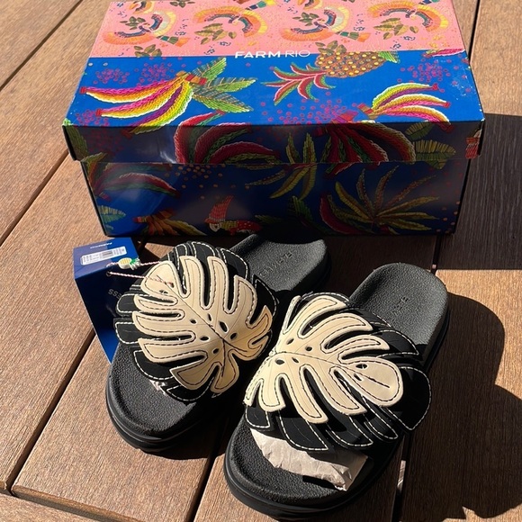 Farm Rio monstera slides black/white NWT size 7 size 38 - Picture 1 of 8